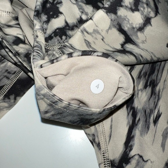 Lululemon | Wunder Under Crop | Full-On Luxtreme | Great Granite Black Mojave - Picture 9 of 9